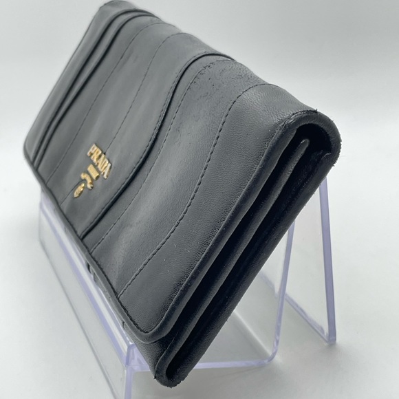 PRADA Black/Nero Nappa Leather Long Wallet stitched wave design - Picture 4 of 13